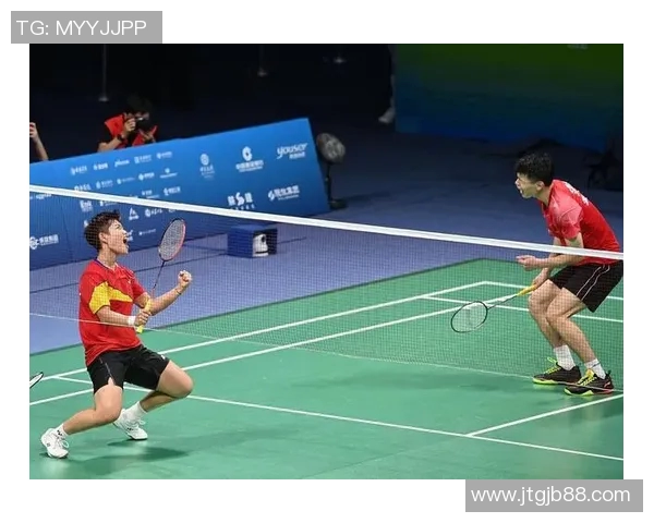 武汉羽毛球队与成都羽毛球队速度对决赛后分析与战术总结