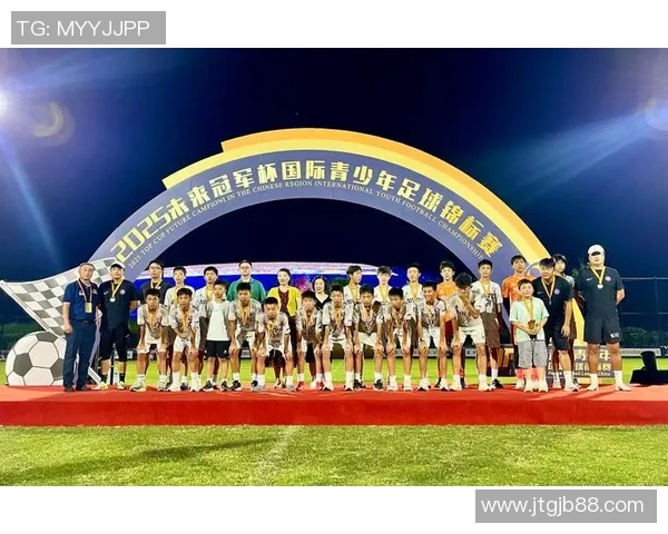 重庆足球队力量变革引发热议探讨未来发展新方向