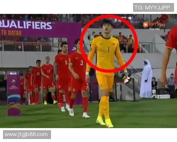 街头偶遇足球明星的奇妙瞬间与精彩故事分享 街头偶遇足球明星的奇妙瞬间与精彩故事分享