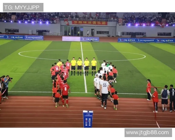 内马尔闪耀球场魅力挂件展现足球明星风采与激情 内马尔闪耀球场魅力挂件展现足球明星风采与激情